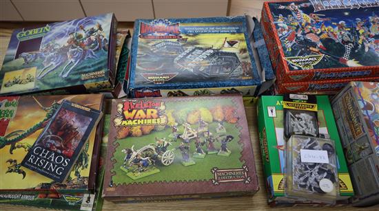 Citadel Miniatures: quantity of plastic and white metal Warhammer Fantasy and Warhammer 40,000 wargaming models,